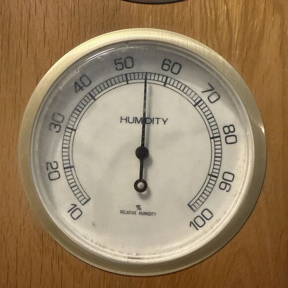 Springfield Weather Station.  Solid Wood. Thermometer,Barometer, Humidity - Picture 2 of 5